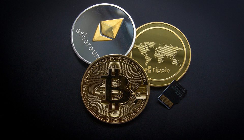 Kryptomeny, Bitcoin, Ethereum, Ripple