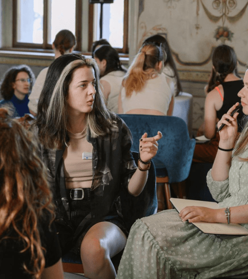 Letná škola pre mladé líderky v digitálnom veku