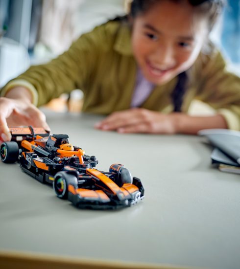 stavebnica LEGO® Speed Champions 77251 Pretekárske auto McLaren F1® Team MCL38