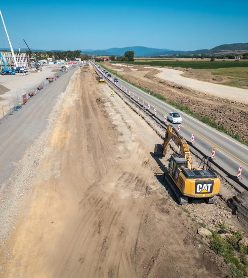 Výstavba ciest, asfaltovacie firmy, firmy na asfaltovanie