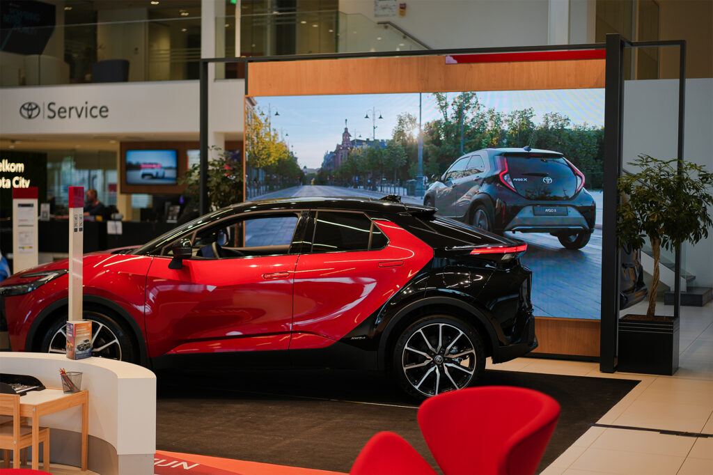 Samsung TV a displeje, spolupráca s Toyotou