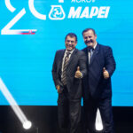 Marco Squinzi, vnuk zakladateľa spoločnosti a generálny riaditeľ skupiny MAPEI, spolu s Miroslavom Jaškom, generálnym riaditeľom Mapei Slovensko.